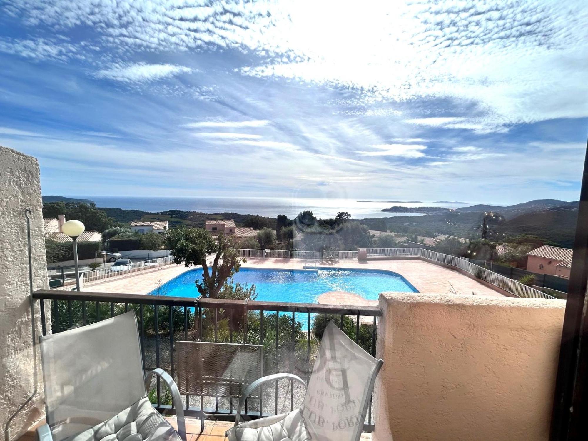 Pool House Vue A 180° - Sea View- Wifi Appartamento *